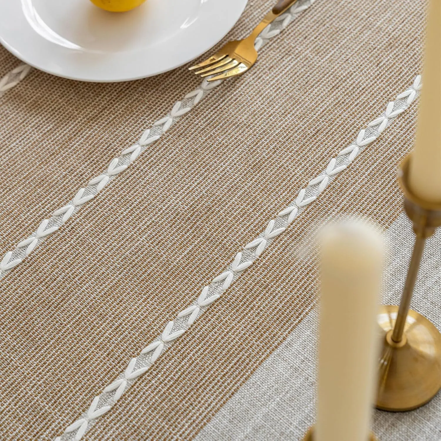SIELUNO Round Tablecloth - Stain Resistant Spillproof Polyester Tablecloth Duty Washable Fabric - for Buffet Table, Holiday Party, Dinner, Wedding-Brown Stripes-Round 54inch, FK23F32222C222K