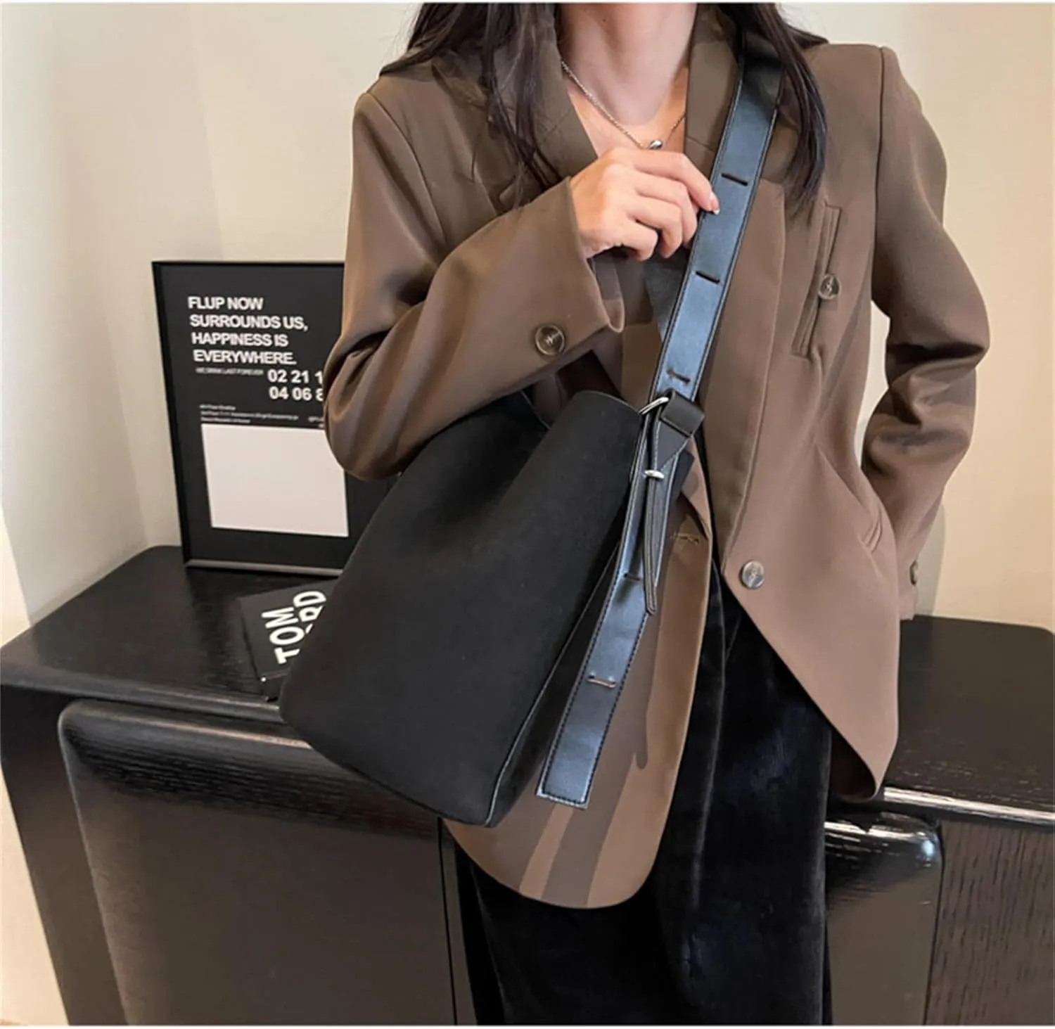 Women Suede Bucket Bag 2025 Fall Bags Trendy Brown Tote Vintage Shoulder Handbag with Pouch Work Purses